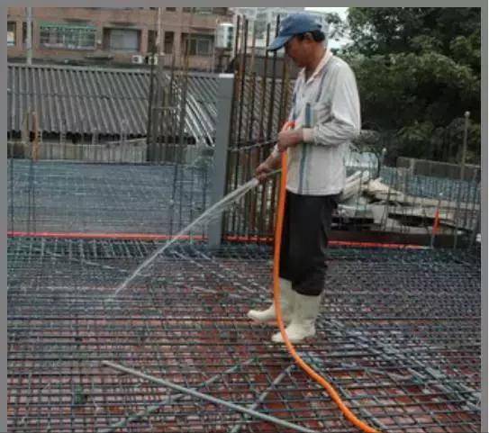 混凝土這樣施工，沒有蜂窩麻面、不爛根，還能間接縮短工期！